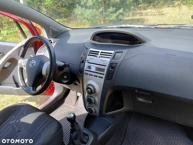 Toyota Yaris 1.0 Luna Częstochowa - zdjęcie 8