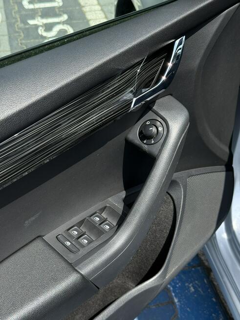 Škoda Octavia 2.0 TDI 150km style 4x4 dsg virtual cockpit acc fv23% Tychy - zdjęcie 9