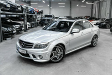 Mercedes C 63 AMG 6.2 V8. Bezwypadkowa. Stan kolekcjonerski. Węgrzce - zdjęcie 9