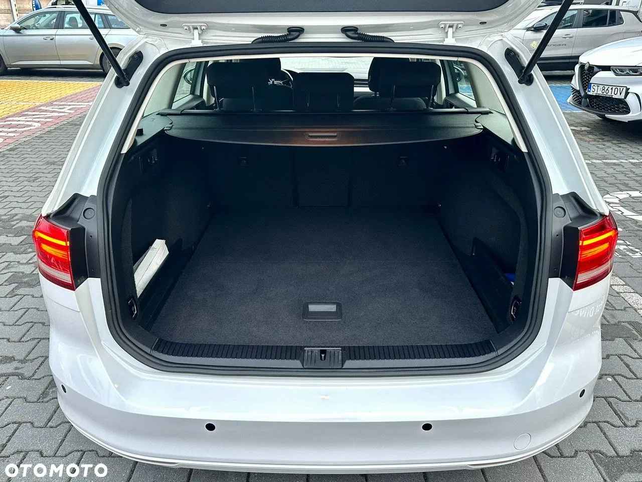 Volkswagen Passat 1.4 TSI ACT Trendline DSG 2018  103708 km Benzyna Tychy - zdjęcie 6