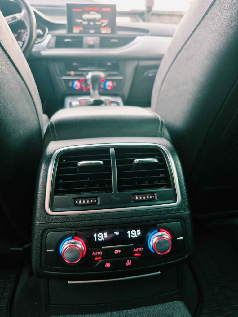 Audi A6 C7 poliftowy - Full LED, alcantara, automat Klembów - zdjęcie 11