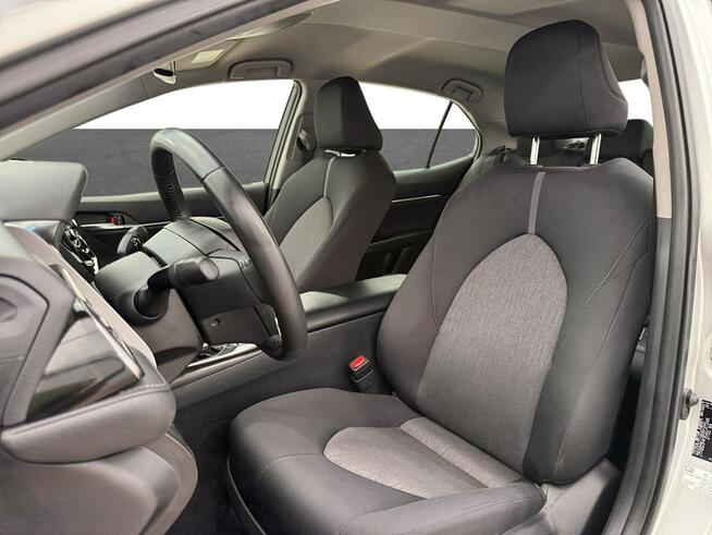 Toyota Camry 2.5 Hybrid Comfort CVT Sedan Warszawa - zdjęcie 10