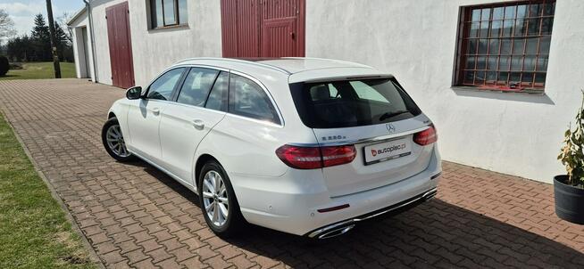 Mercedes E 220 4-MATIC-PNEUMATYKA-PANORAMA Paproć - zdjęcie 6