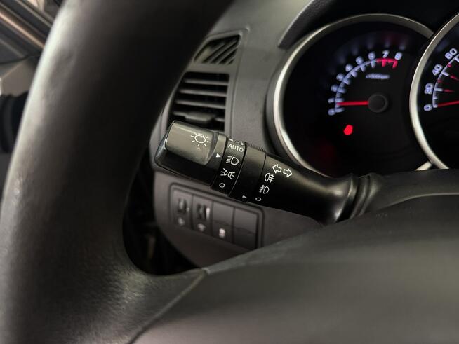 Kia Venga 1.4 90KM M5 2016 r., przebieg tylko 77tys.km Myślenice - zdjęcie 12