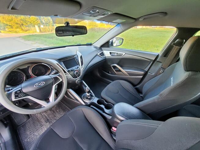 Hyundai Veloster 1.6 z Polskiego Salonu Rzeszów - zdjęcie 6