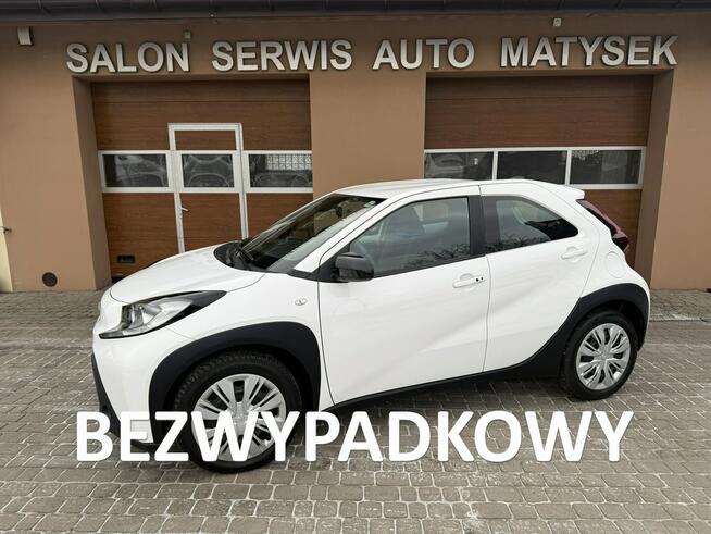 Toyota Aygo X 1,0 72KM  Klimatronik  Kamera  CarPlay  VAT23% Orzech - zdjęcie 1