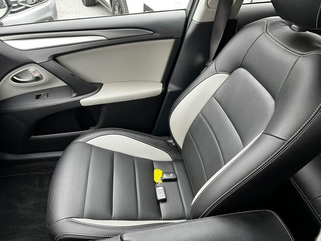 Toyota Avensis 1.8i 147KM Automat Zarejestrowany  Skóry Kamera Baranowo - zdjęcie 10
