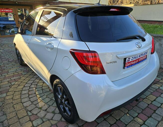 Toyota Yaris 1,33 VVT-i Premium e6w Wąchock - zdjęcie 12