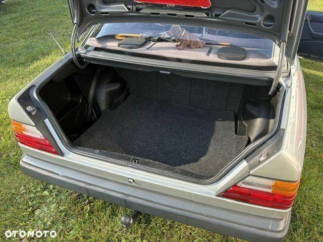 Mercedes-Benz W124 (1984-1993) Wiórek - zdjęcie 9