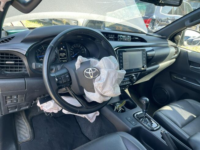 Toyota Hilux Invincible 4x4 Automat Skóra Podgrzewanie JBL Gliwice - zdjęcie 10