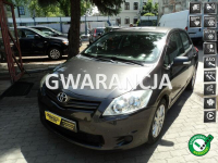 sprzedam ładną TOYOTE AURIS 1.3 B STAN WZOROWY udziela.GW