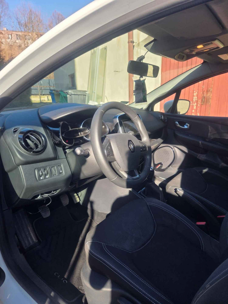 Sprzedam samochód Renault Clio 4 Wojkowice - zdjęcie 6