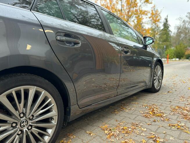 Toyota Avensis Prestige (Executive) / Salon Polska Poznań - zdjęcie 6