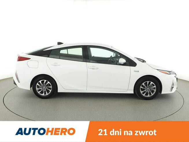 Toyota Prius PHEV full LED navi klima auto kamera cofania Warszawa - zdjęcie 9
