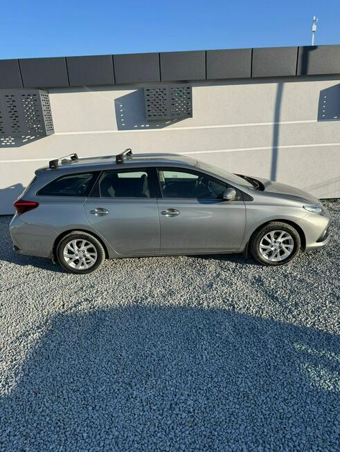 Toyota Auris Hybrid 135 Premium Miękinia - zdjęcie 8