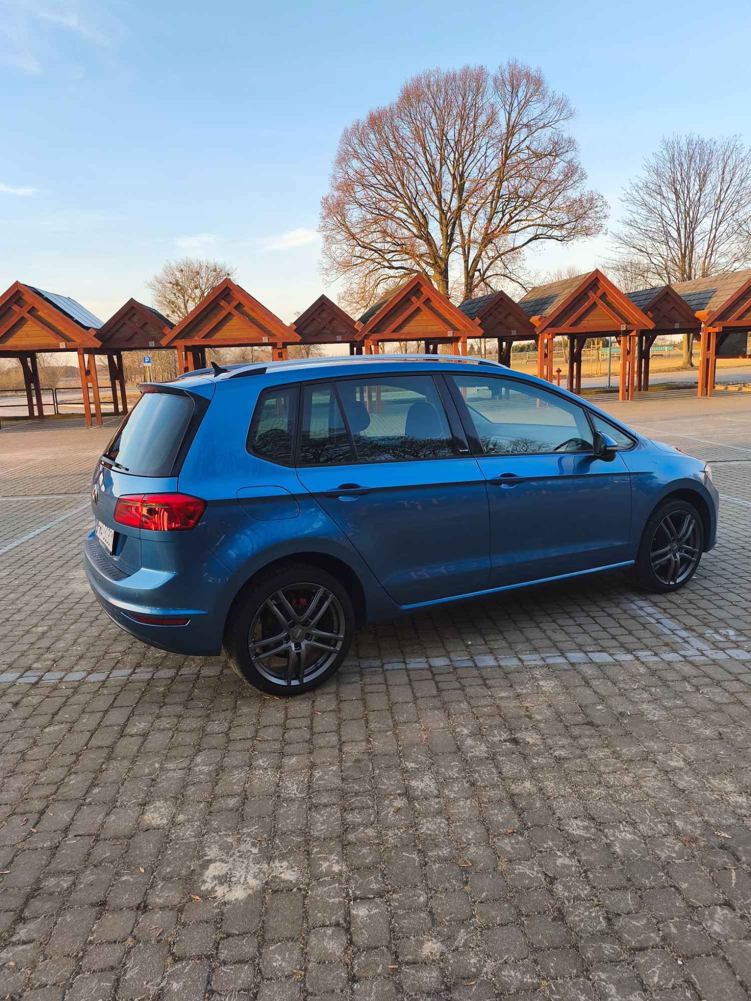 VW Golf 7 Sportsvan Wągrowiec - zdjęcie 8