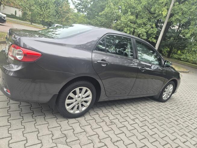 Toyota Corolla 1.6 2011 rok Kraków - zdjęcie 4
