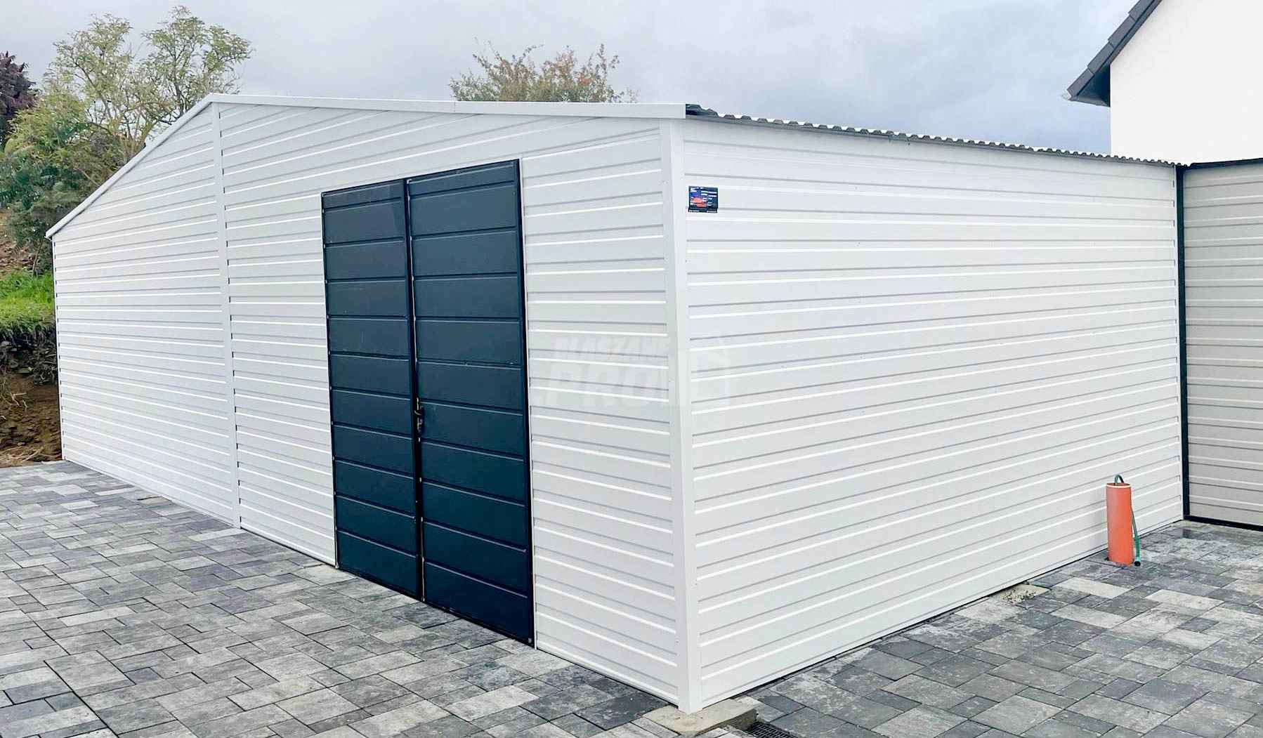 Garaż blaszany 8x4 drzwi  Biały + Antracyt  Dach dwuspadowy GP131 Wisła - zdjęcie 3