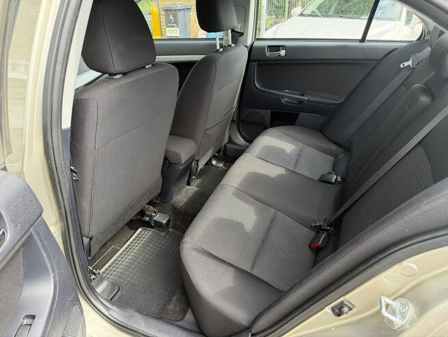 Mitsubishi Lancer 1.6 16v 117KM I właściciel Bezwypadkowy Bez korozji Otwock Mały - zdjęcie 7