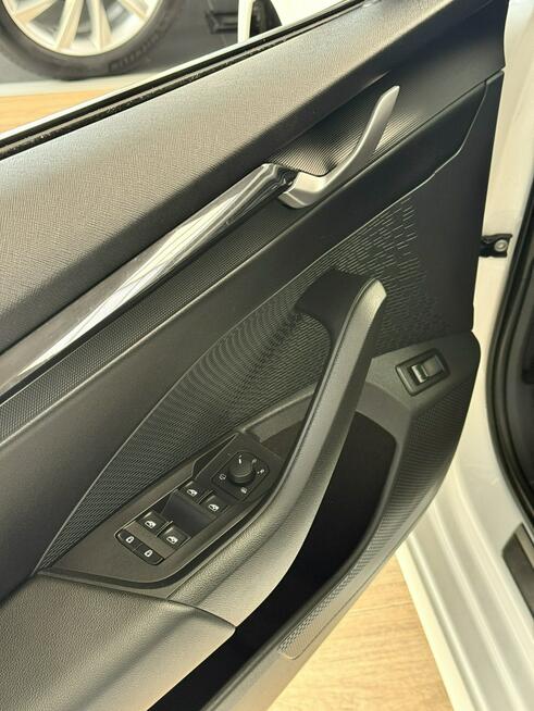 Škoda Octavia 1.5 TSI 150 Selection Tychy - zdjęcie 8