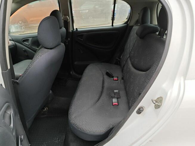 1.0 i benzyna 65KM, Manual, 5d, Salon Polska Warszawa - zdjęcie 9