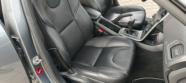 Volvo V40 1,6Hdi 115KM Skóra Navi  Parktronik Płock - zdjęcie 11