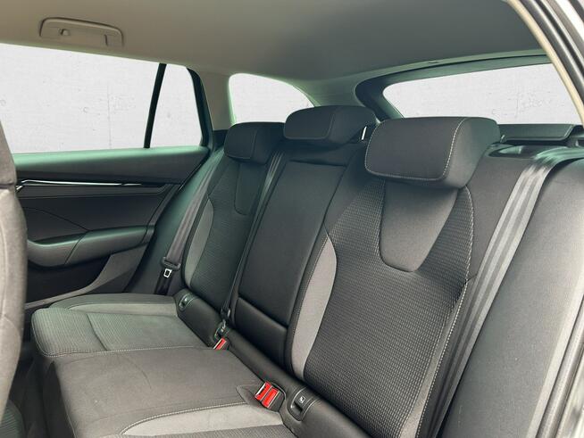 Škoda Octavia 2.0 TDI Ambition! Z Polskiego Salonu ! Faktura 23% ! Warszawa - zdjęcie 11