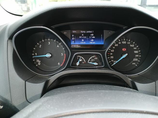Sprzedam Forda Focusa MK3 Galewice - zdjęcie 6