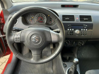 Suzuki Swift 1,3 92KM  Klimatyzacja  Krajowy  Opony lato/zima Orzech - zdjęcie 11