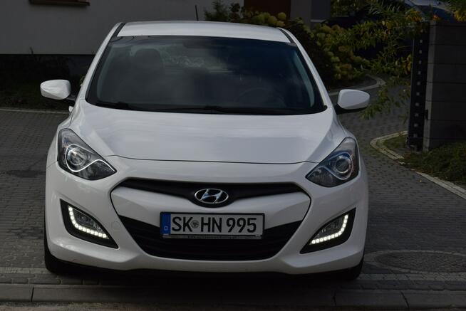 Hyundai i30 1.4B MPI Klima Tempomat Nowe Opony Sprowadzony Opłacony Majdan Sieniawski - zdjęcie 2