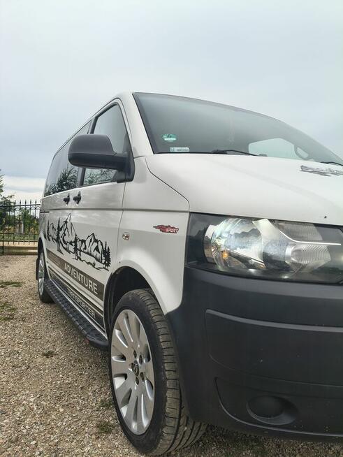 Volkswagen Transporter T5 2,0 CDI rok 2009 lift Kartuzy - zdjęcie 2