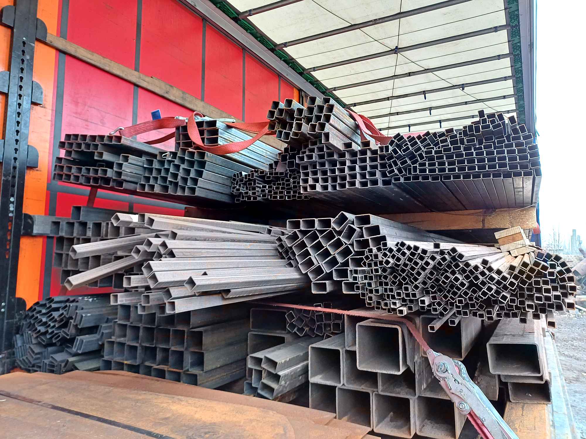 Wyroby hutnicze / Profile zimnogięte / Stal Chorzelów - zdjęcie 1