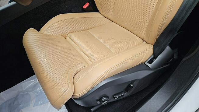 Volvo XC 60 B4 B Plus Bright aut ! Z Polskiego Salonu ! Faktura Vat ! Warszawa - zdjęcie 12