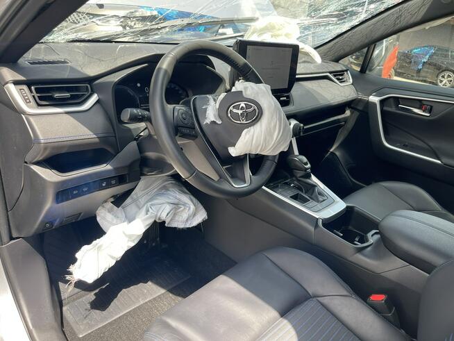 Toyota RAV-4 Hybryda Automat Podgrzewanie Aktywny tempomat Klimatronik Gliwice - zdjęcie 12