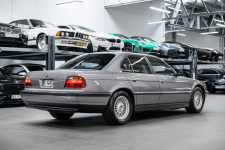 BMW 740 Oryginał. Bezwypadkowa. Niski przebieg. Węgrzce - zdjęcie 9
