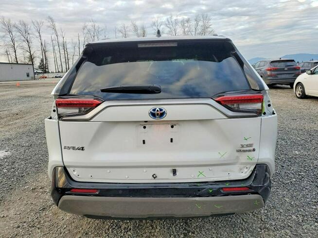 Toyota RAV-4 / HYBRYDA / 4x4 / bogate wyposażenie / niski przebieg / Tarnów - zdjęcie 6