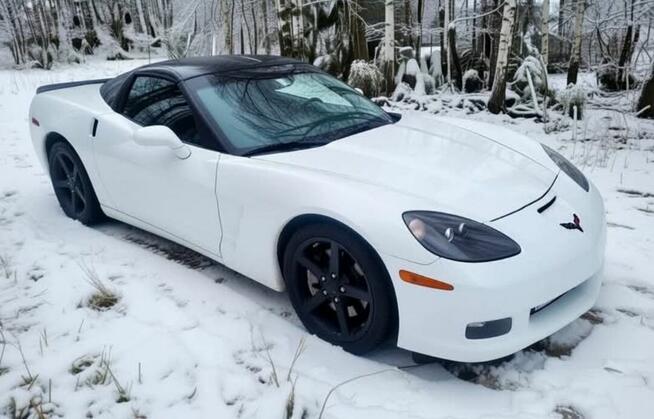 CORVETTE TARGA C6 V8 piękny egzemplarz Brzóstowa - zdjęcie 2