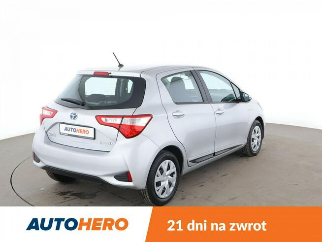 Toyota Yaris Hybrid, klima auto, multifunkcja, kamera cofania Warszawa - zdjęcie 7