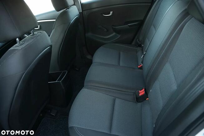 HYUNDAI i30 LIFT 1.4 Benzyna 100KM DOHC * Z Niemiec * NAVI * Kielce - zdjęcie 10