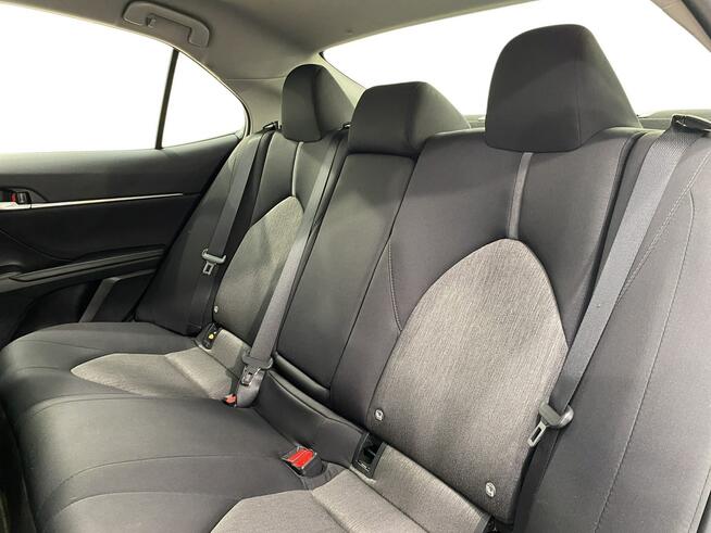 Toyota Camry 2.5 Hybrid Comfort CVT Sedan Warszawa - zdjęcie 12