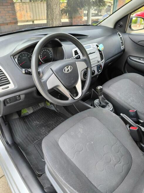Hyundai i20 stan bardzo dobry Swarzędz - zdjęcie 9