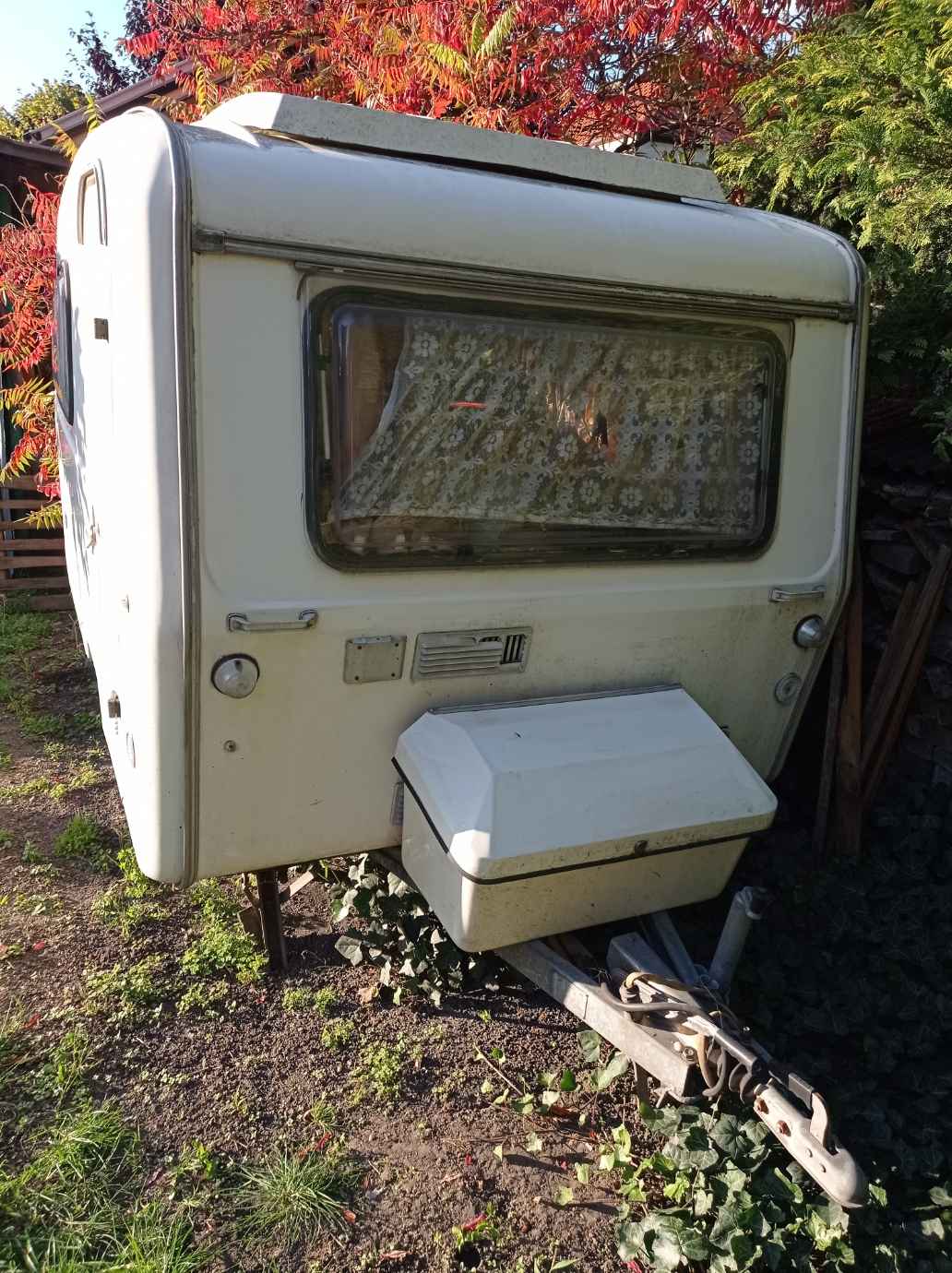 Sprzedam przyczepę campingową N-126 z hamulcem najazdowym Fabryczna - zdjęcie 1