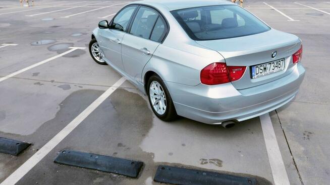BMW E90 320i LCI zadbany Świdnica - zdjęcie 6