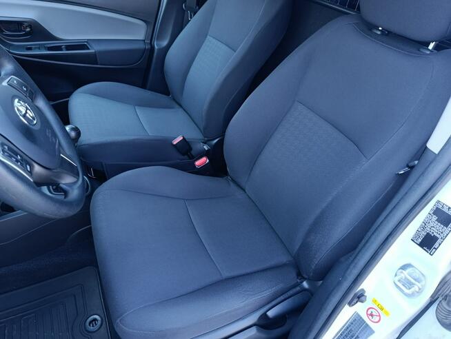Toyota Yaris 1-właściciel fv23 van ciężarowy Karczew - zdjęcie 4