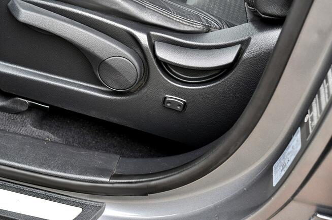 Hyundai Santa Fe 2,0CRDi 150KM Navi Klimatronik Kamera Skóra FullOpcja Płock - zdjęcie 8