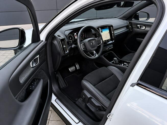 Volvo XC 40 2.0 B4 R-Design Faktura VAT 23% harman &amp; kardon Tarnowskie Góry - zdjęcie 5