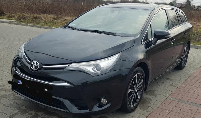 Toyota Avensis 1.8 Valvematic Kombi 2018 t27 Polski Salon Prawiedniki - zdjęcie 4