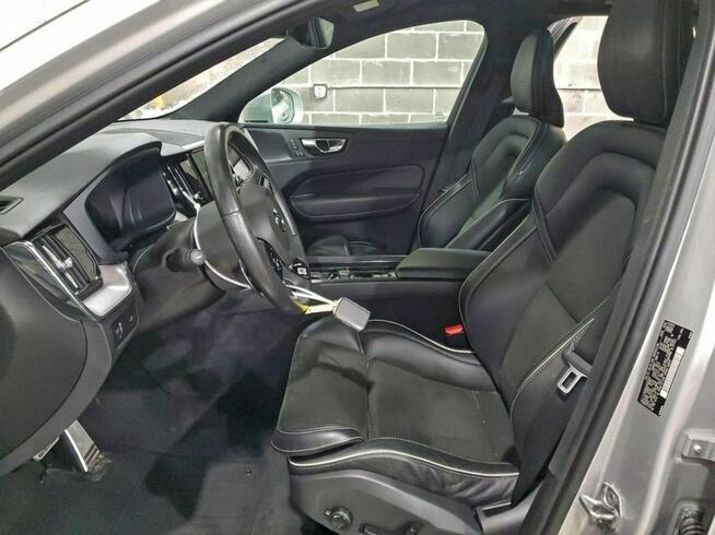 Volvo XC 60 / 4x4 / Niski przebieg / Tarnów - zdjęcie 7