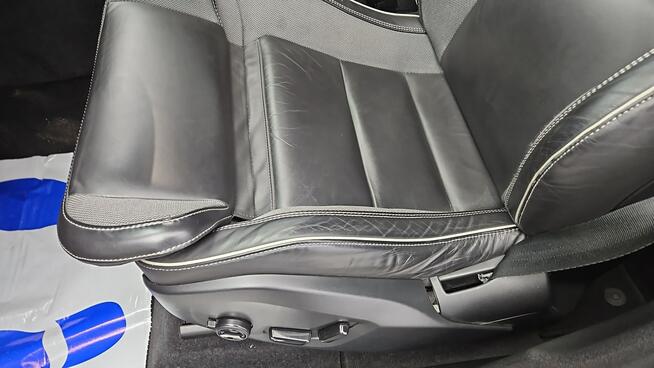 Volvo XC 60 B4 D Plus Dark aut ! Z Polskiego Salonu ! Faktura Vat ! Warszawa - zdjęcie 12