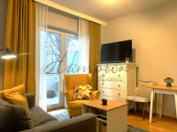 Kawalerka z widokiem na Park Kępa Potocka Żoliborz - zdjęcie 4